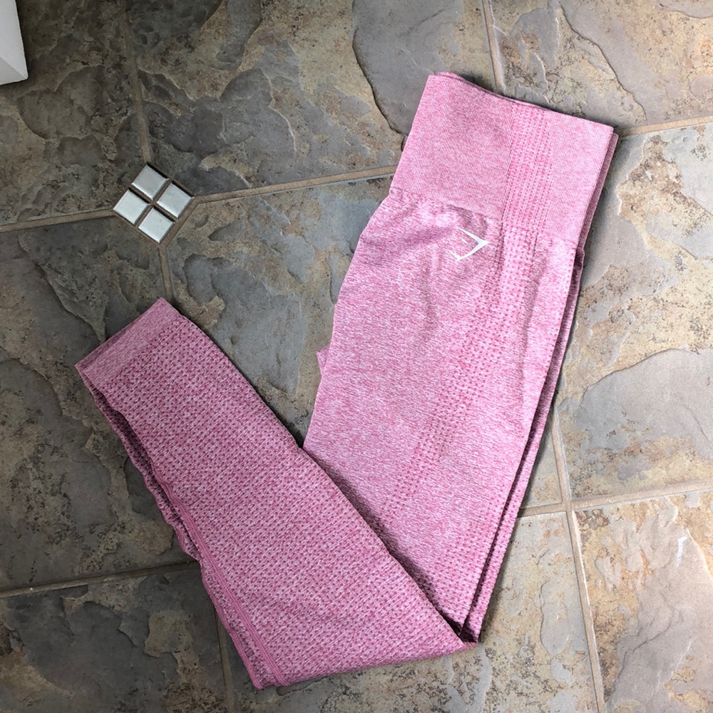 Gym shark leggings